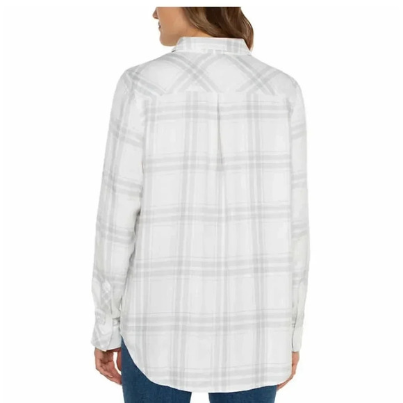 Well worn ladies button up shirt Large - Picture 7 of 7